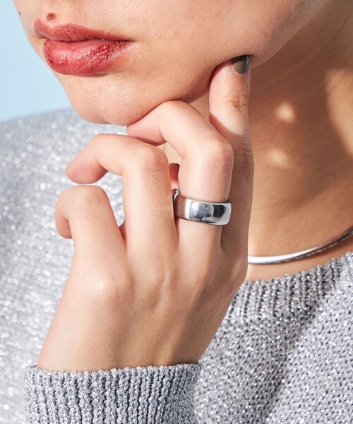 CITEN（シテン）の「＜CITEN＞ビズモチーフ リング（リング・レディース・シルバー/ゴールド・FREE）」の2枚目の写真