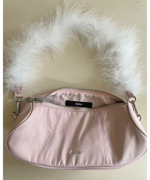 エピヌ epine（エピヌ）の「epine feather shoulder satin bag（ハンドバッグ