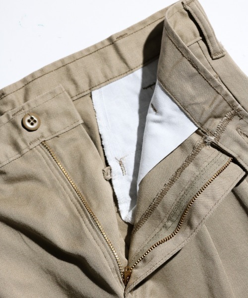 C.E.L.STORE（セルストア）の「KHAKI JUNGLE/カーキジャングル US MADE PLEATS CHINO プリーツチノパンツ USメイド（チノパンツ・メンズ・カーキ/オリーブ・34inch/30inch/32inch/36inch）」の16枚目の写真