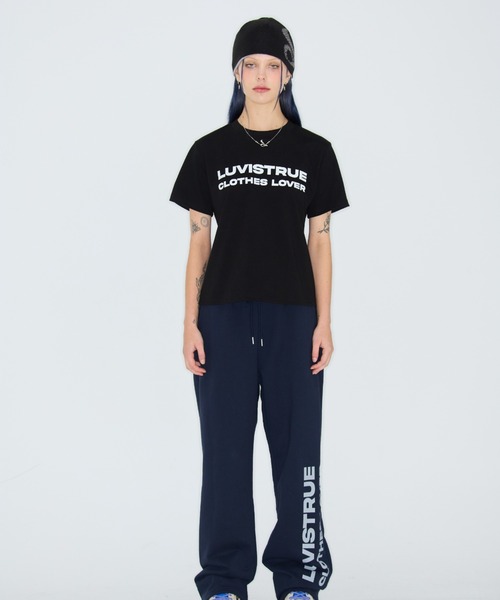LUVISTRUE(ラヴイズトゥルー)の「BASIC LOGO TEE(Tシャツ/カットソー・レディース・ブラック/ホワイト・FREE)」の3枚目の写真