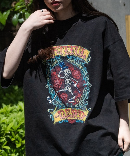 JOHN'S CLOSET（ジョンズクローゼット）の「【s】〔GREATFUL DEAD〕ピグメント加工 バンドTシャツ（Tシャツ/カットソー・メンズ・グレー系3/グレー系2/ブラック系2/ブラック系3/グレー系1/ブラック系1・LARGE/MEDIUM）」の2枚目の写真