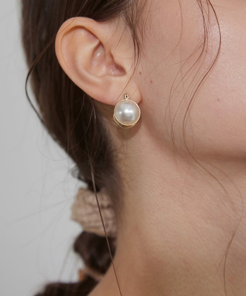 MIELI INVARIANT(ミエリインヴァリアント)の「Pearl Ball Pierce(ピアス(両耳用)・レディース・ゴールド・FREE)」の4枚目の写真