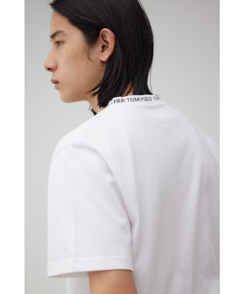 AZUL by moussy(アズールバイマウジー)の「ネックジャガードロゴ半袖Tシャツ(Tシャツ/カットソー・メンズ・ホワイト/ブラック・MEDIUM/LARGE)」の4枚目の写真
