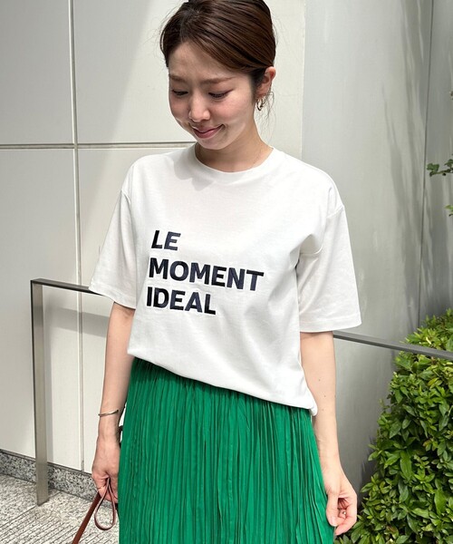 UNFILO（アンフィーロ）の「BEAUTY FORM ロゴ刺繍 半袖Tシャツ（Tシャツ/カットソー・レディース・ダークブラウン系1/ベージュ系1/ホワイト系1/グレー系1/ブラック系1/ホワイト系2・XX-LARGE/X-LARGE）」の2枚目の写真