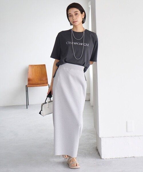 UNFILO（アンフィーロ）の「BEAUTY FORM ロゴ刺繍 半袖Tシャツ（Tシャツ/カットソー・レディース・ダークブラウン系1/ベージュ系1/ホワイト系1/グレー系1/ブラック系1/ホワイト系2・XX-LARGE/X-LARGE）」の16枚目の写真