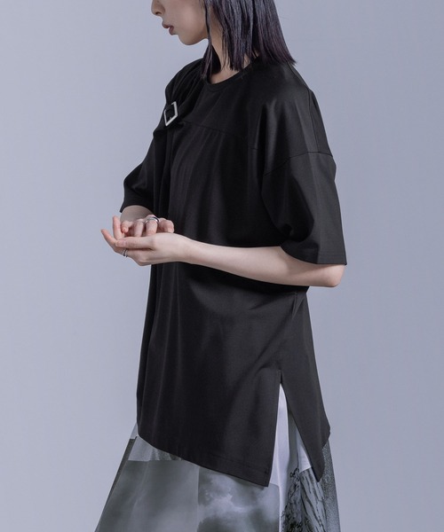 kOhAKU(コハク)の「【機能素材】『ねじりアシメTシャツ』(Tシャツ/カットソー・レディース・ブラック/グレイッシュブルー/オフホワイト/チャコール・2/1)」の22枚目の写真