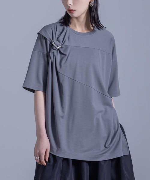kOhAKU(コハク)の「【機能素材】『ねじりアシメTシャツ』(Tシャツ/カットソー・レディース・ブラック/グレイッシュブルー/オフホワイト/チャコール・2/1)」の10枚目の写真