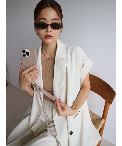 TRUNC（トランクエイティーエイト）の「(iPhone14PRO) Double Strap iPhone Case（スマホケース/カバー・レディース・グレイッシュベージュ/ブラック・iPhone 14 Pro）」の7枚目の写真