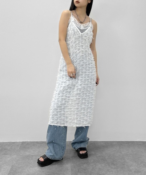 LVEU.(ラブユ.)の「【LVEU.】ラインストーンデニム / ボトムス パンツ デニム ストレート ワイド レギュラー ラインストーン キラキラ インディゴ ブルー ブラック 色落ち ヴィンテージ(デニムパンツ・レディース・ブラック/ブルー・FREE)」の3枚目の写真
