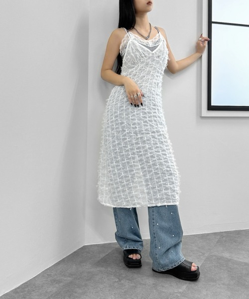 LVEU.(ラブユ.)の「【LVEU.】ラインストーンデニム / ボトムス パンツ デニム ストレート ワイド レギュラー ラインストーン キラキラ インディゴ ブルー ブラック 色落ち ヴィンテージ(デニムパンツ・レディース・ブラック/ブルー・FREE)」の4枚目の写真