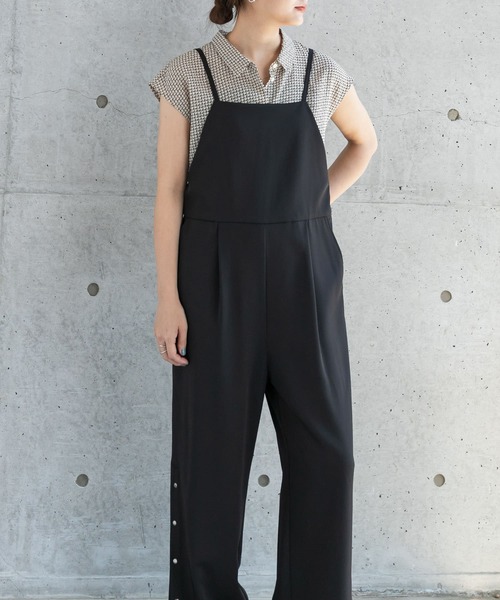 URBAN RESEARCH（アーバンリサーチ）の「キャミサロペット（サロペット/オーバーオール・レディース・ベージュ/ブラック・FREE）」の4枚目の写真