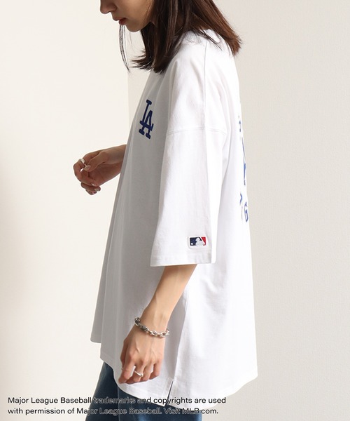 MLB(メジャーリーグベースボール)の「【MLB/メジャーリーグベースボール】ワッペンサークルロゴ オーバーサイズ 半袖Tシャツ(Tシャツ/カットソー・メンズ・グリーン/ネイビー/ブラック/アッシュグレー/ホワイト・LL/M/L)」の17枚目の写真