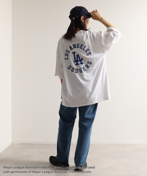MLB(メジャーリーグベースボール)の「【MLB/メジャーリーグベースボール】ワッペンサークルロゴ オーバーサイズ 半袖Tシャツ(Tシャツ/カットソー・メンズ・グリーン/ネイビー/ブラック/アッシュグレー/ホワイト・LL/M/L)」の20枚目の写真