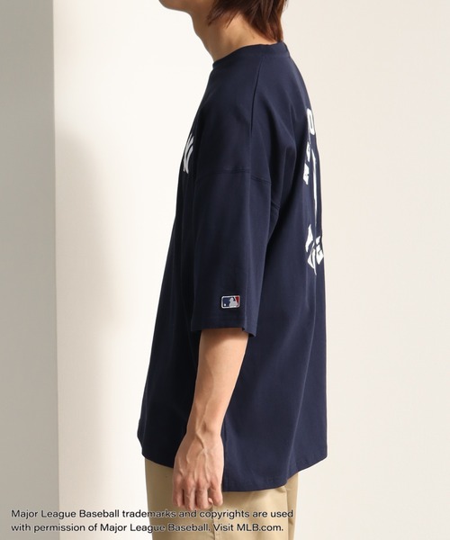 MLB(メジャーリーグベースボール)の「【MLB/メジャーリーグベースボール】ワッペンサークルロゴ オーバーサイズ 半袖Tシャツ(Tシャツ/カットソー・メンズ・グリーン/ネイビー/ブラック/アッシュグレー/ホワイト・LL/M/L)」の22枚目の写真