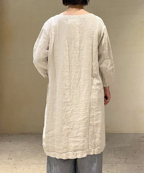 JOURNAL STANDARD LUXE（ジャーナルスタンダード　ラックス）の「【ARMEN 】LINEN HERRINGBONE B/N TUNIC（チュニック・レディース・ブラック/ストーン/ブルー・2）」の4枚目の写真