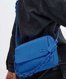 COACH チャーター フラップ クロスボディ18 ショルダーバッグ 青 ブルー COACH チャーター フラップ クロスボディ18 ショルダーバッグ 青 ブルー