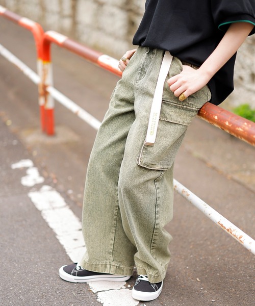 DOUBLE NAME(ダブルネーム)の「加工デニムカーゴパンツ(デニムパンツ・レディース・パープル/ブラウン/カーキ・FREE)」の20枚目の写真