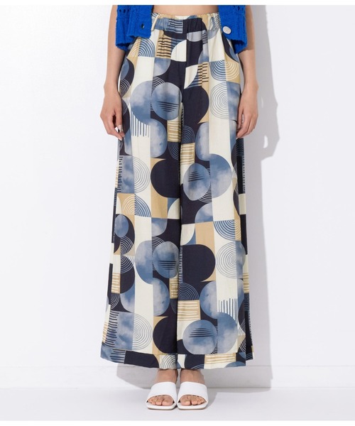 Settimissimo（セッティミッシモ）の「ITALY ジオメトリック柄 フレアパンツ（その他パンツ・レディース・ブラウン/ブルー・FREE）」の18枚目の写真