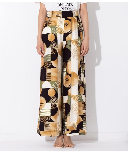 Settimissimo（セッティミッシモ）の「ITALY ジオメトリック柄 フレアパンツ（その他パンツ・レディース・ブラウン/ブルー・FREE）」の17枚目の写真