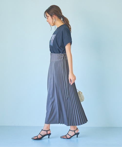 mysty woman（ミスティウーマン）の「セピアフォトプリントTシャツ　135554（Tシャツ/カットソー・レディース・オフホワイト/ブラック/ベージュ・FREE）」の12枚目の写真