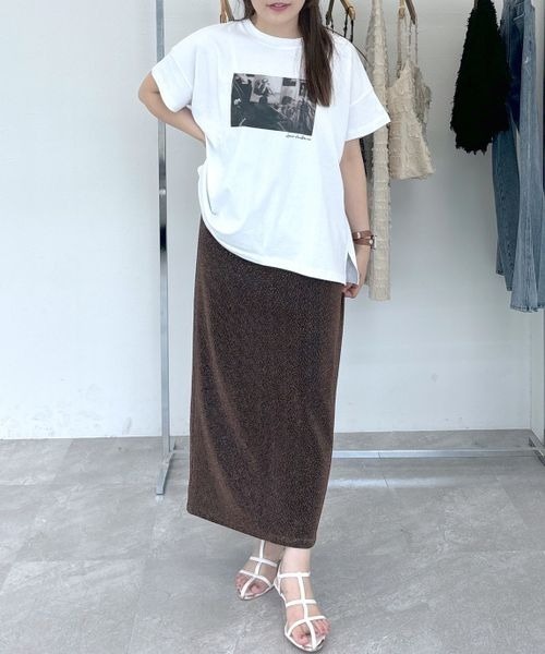 mysty woman（ミスティウーマン）の「セピアフォトプリントTシャツ　135554（Tシャツ/カットソー・レディース・オフホワイト/ブラック/ベージュ・FREE）」の9枚目の写真