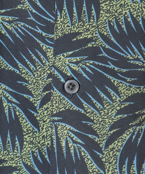 JOURNAL STANDARD relume（ジャーナルスタンダード　レリューム）の「CALIFORNIA アモルファス オープンカラー半袖シャツ（シャツ/ブラウス・メンズ・ブラック系その他/グリーン/グレー/ネイビー・MEDIUM/LARGE）」の22枚目の写真