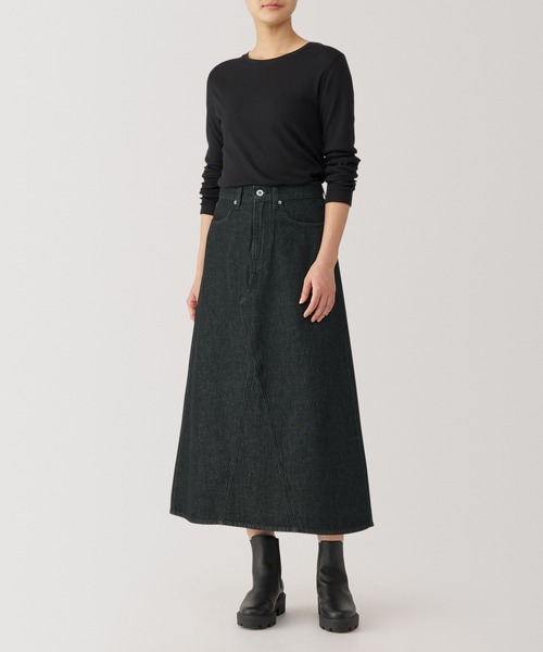 無印良品（ムジルシリョウヒン）の「婦人　木の実から作ったカポック混　デニムＡラインスカート　黒（デニムスカート・レディース・ブラック・XL/L/M/S）」の2枚目の写真