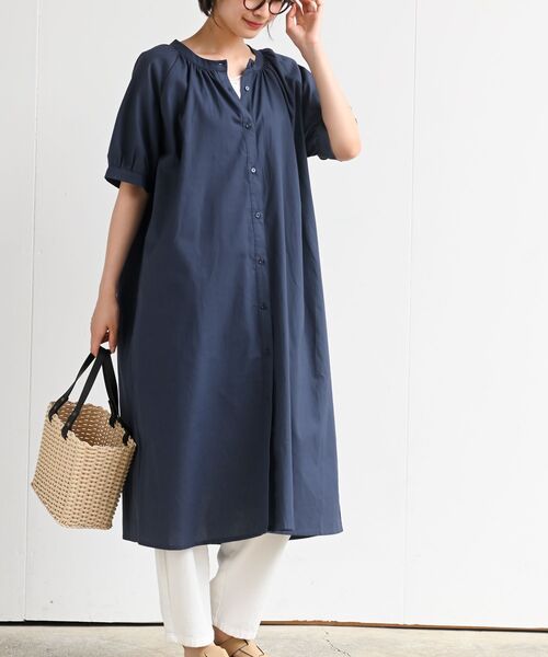 rps(アールピーエス)の「BACKリボンバンドカラーシャツワンピース(シャツワンピース・レディース・カーキ/ネイビー/アイボリー・フリー)」の3枚目の写真