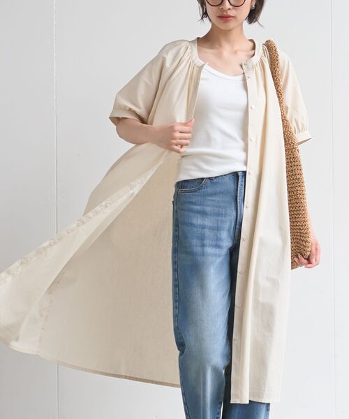 rps(アールピーエス)の「BACKリボンバンドカラーシャツワンピース(シャツワンピース・レディース・カーキ/ネイビー/アイボリー・フリー)」の1枚目の写真