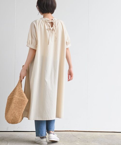 rps(アールピーエス)の「BACKリボンバンドカラーシャツワンピース(シャツワンピース・レディース・カーキ/ネイビー/アイボリー・フリー)」の10枚目の写真