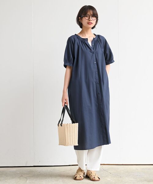 rps(アールピーエス)の「BACKリボンバンドカラーシャツワンピース(シャツワンピース・レディース・カーキ/ネイビー/アイボリー・フリー)」の22枚目の写真