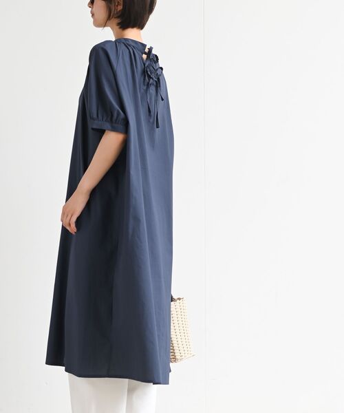 rps(アールピーエス)の「BACKリボンバンドカラーシャツワンピース(シャツワンピース・レディース・カーキ/ネイビー/アイボリー・フリー)」の21枚目の写真