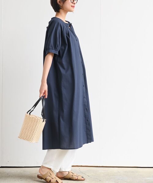 rps(アールピーエス)の「BACKリボンバンドカラーシャツワンピース(シャツワンピース・レディース・カーキ/ネイビー/アイボリー・フリー)」の19枚目の写真