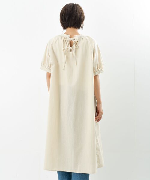 rps(アールピーエス)の「BACKリボンバンドカラーシャツワンピース(シャツワンピース・レディース・カーキ/ネイビー/アイボリー・フリー)」の4枚目の写真