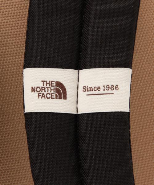 THE NORTH FACE(ザノースフェイス)の「THE NORTH FACE / MINI Berkeley(バックパック/リュック・レディース・ブラック/ワイン・ONE SIZE)」の17枚目の写真