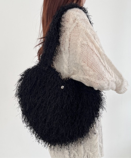 Heather(ヘザー)の「ジャガードハートBAG 143614(ショルダーバッグ・レディース・アイボリー/ブラック・ONE SIZE)」の2枚目の写真