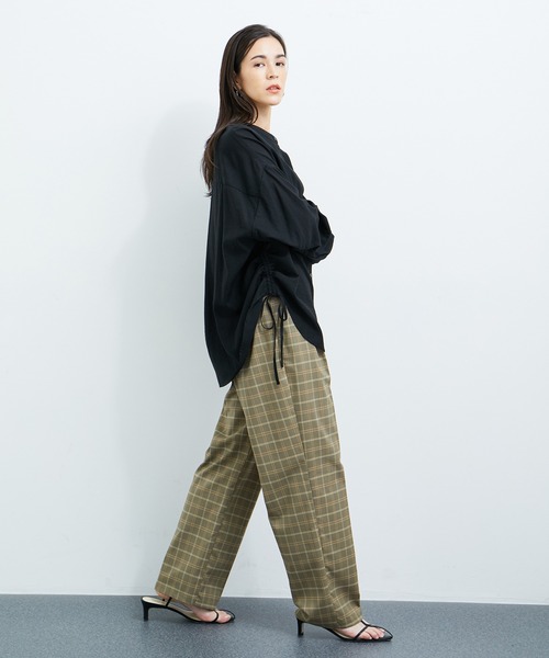 le cercle ADAM ET ROPE'(ルセルクルアダムエロペ)の「【セットアップ対応】麻調シャーリングシャツ(シャツ/ブラウス・レディース・ホワイト/ブラック/ブラウン・FREE)」の5枚目の写真