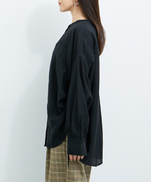 le cercle ADAM ET ROPE'(ルセルクルアダムエロペ)の「【セットアップ対応】麻調シャーリングシャツ(シャツ/ブラウス・レディース・ホワイト/ブラック/ブラウン・FREE)」の17枚目の写真