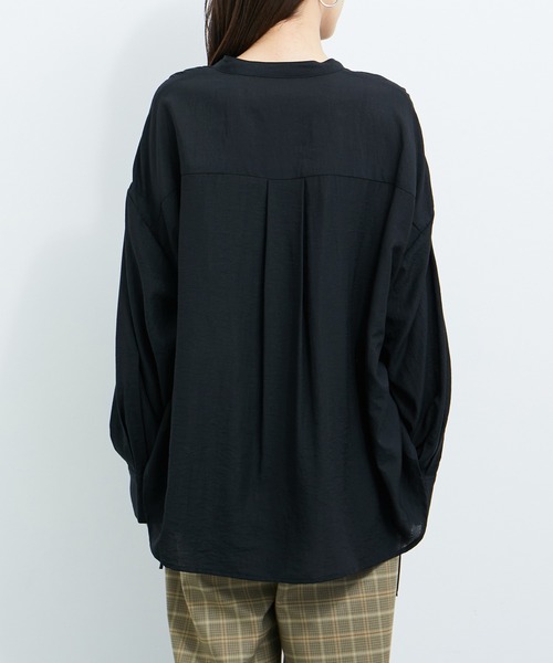 le cercle ADAM ET ROPE'(ルセルクルアダムエロペ)の「【セットアップ対応】麻調シャーリングシャツ(シャツ/ブラウス・レディース・ホワイト/ブラック/ブラウン・FREE)」の18枚目の写真
