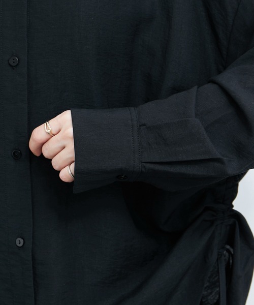 le cercle ADAM ET ROPE'(ルセルクルアダムエロペ)の「【セットアップ対応】麻調シャーリングシャツ(シャツ/ブラウス・レディース・ホワイト/ブラック/ブラウン・FREE)」の21枚目の写真