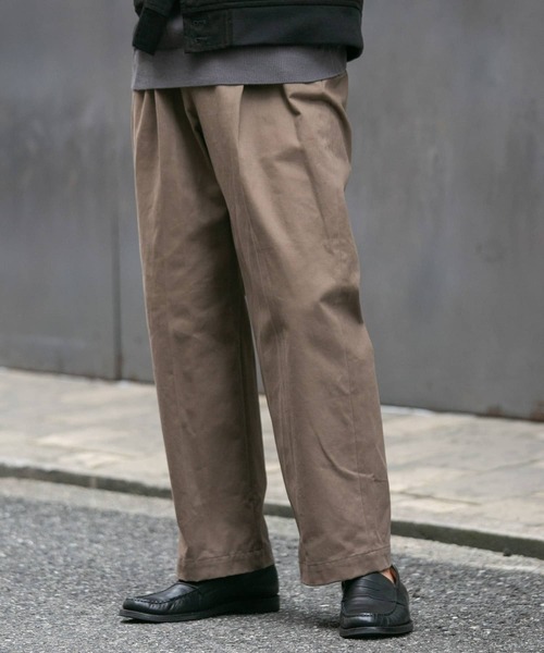 URBAN RESEARCH ROSSO MEN（アーバンリサーチロッソメン）の「『セットアップ対応』『XLサイズあり』モールスキンワイドイージースラックス（その他パンツ・メンズ・ブラック/ダークブラウン/ベージュ・MEDIUM/LARGE/X-LARGE）」の3枚目の写真