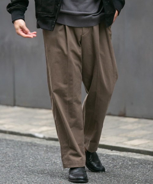 URBAN RESEARCH ROSSO MEN（アーバンリサーチロッソメン）の「『セットアップ対応』『XLサイズあり』モールスキンワイドイージースラックス（その他パンツ・メンズ・ブラック/ダークブラウン/ベージュ・MEDIUM/LARGE/X-LARGE）」の9枚目の写真