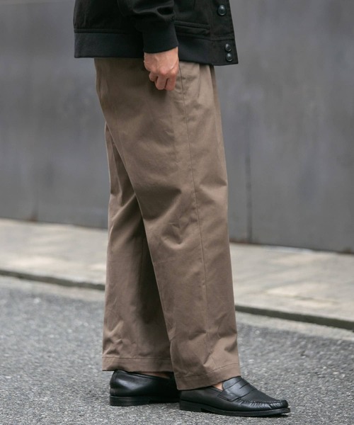 URBAN RESEARCH ROSSO MEN（アーバンリサーチロッソメン）の「『セットアップ対応』『XLサイズあり』モールスキンワイドイージースラックス（その他パンツ・メンズ・ブラック/ダークブラウン/ベージュ・MEDIUM/LARGE/X-LARGE）」の5枚目の写真