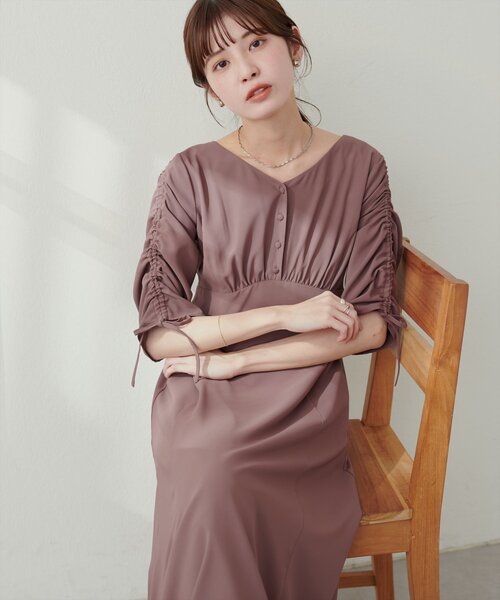 natural couture(ナチュラルクチュール)の「【プチナチュ】袖ドロストVネックワンピース(ワンピース・レディース・モカ/その他1/その他2/ブルー・SMALL/MEDIUM)」の1枚目の写真
