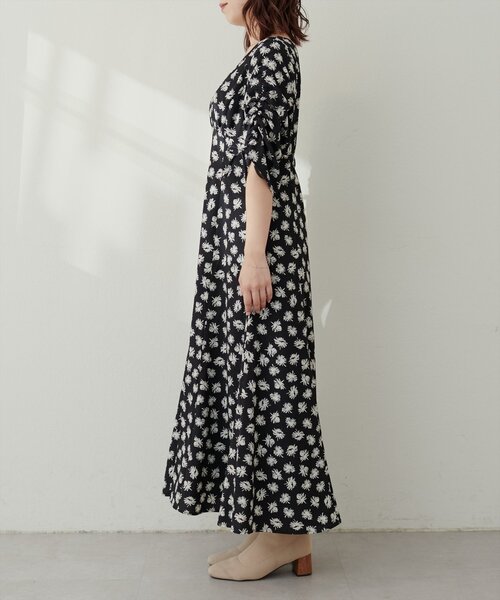 natural couture(ナチュラルクチュール)の「【プチナチュ】袖ドロストVネックワンピース(ワンピース・レディース・モカ/その他1/その他2/ブルー・SMALL/MEDIUM)」の16枚目の写真