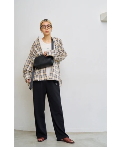 YENN（イエン）の「YENN クロスボディバッグ（ボディバッグ/ウエスト