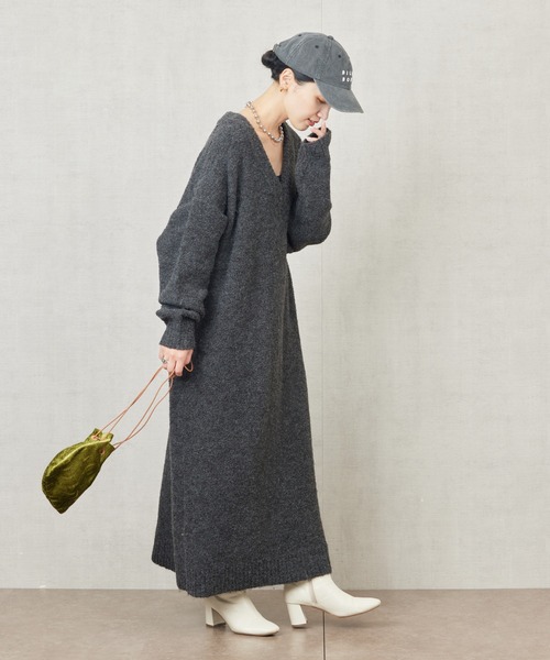 FREAK'S STORE（フリークスストア）の「限定展開　ミニ ブークレ Vネック ニット ワンピース（ワンピース・レディース・ナチュラル/イエロー/スミクロ/ネイビー/ブラウン/グレー・ﾌﾘ-）」の7枚目の写真