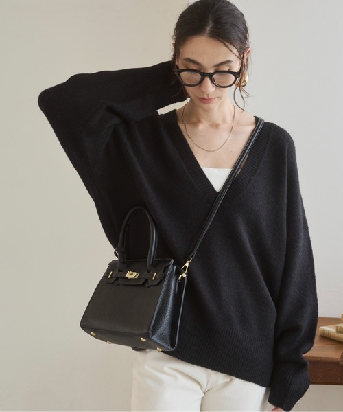 ANGIE（アンジー）の「オーバーサイズ Vネック ニットプルオーバー（ニット/セーター・レディース・アイボリー/ブラック/カーキ/ネイビー/ダークブラウン/レッド/杢グレー/ブルー/オレンジ・FREE）」の20枚目の写真