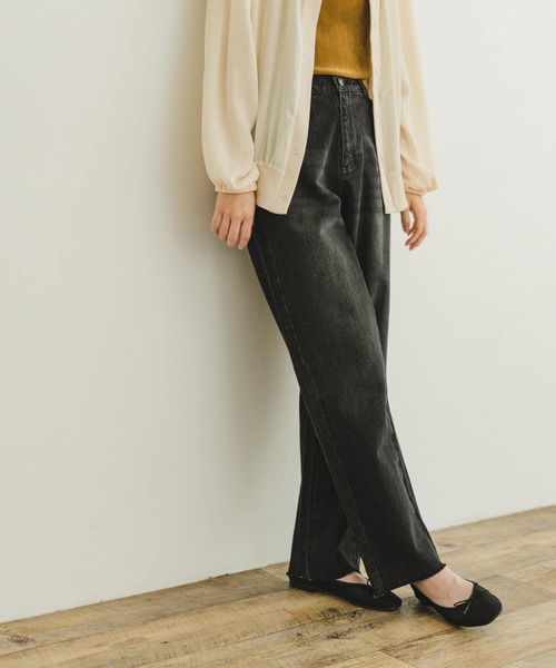 ITEMS URBANRESEARCH（アイテムズ アーバンリサーチ）の「ストレートデニム（デニムパンツ・レディース・ライトブルー/ブラック・SMALL/MEDIUM）」の11枚目の写真