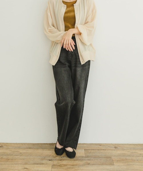 ITEMS URBANRESEARCH（アイテムズ アーバンリサーチ）の「ストレートデニム（デニムパンツ・レディース・ライトブルー/ブラック・SMALL/MEDIUM）」の12枚目の写真